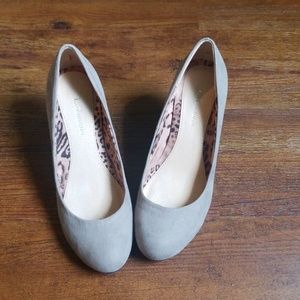 Chinese Laundry Pumps